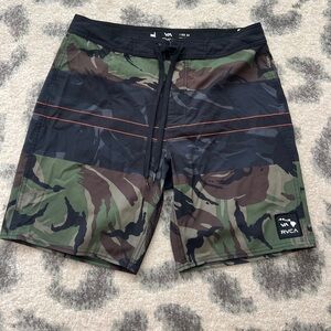 RVCA Hawaii Edition Boardshort - 32” waist
